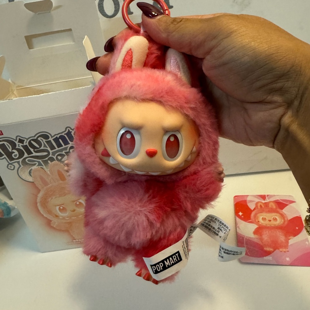 Pop Mart’s Big Into Energy Labubu new & confirmed ‘LOVE’ - Picture 6 of 6